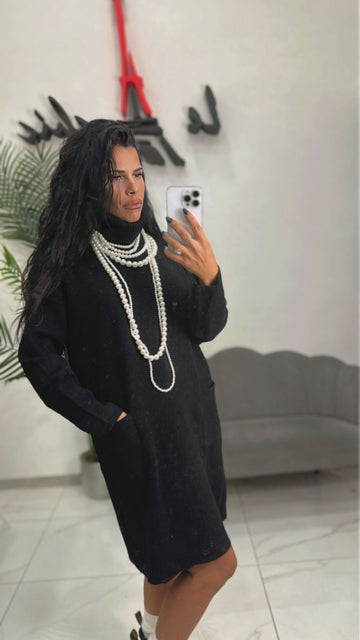 Abito collo alto con tasche