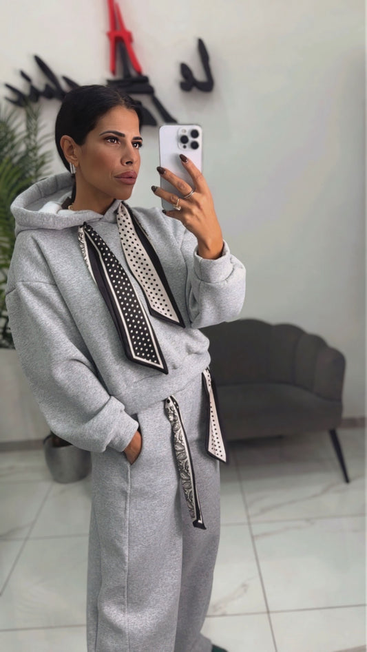 Completo Tuta con Foulard