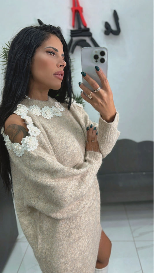 Abitino Lana con Fiori Tridimensionali