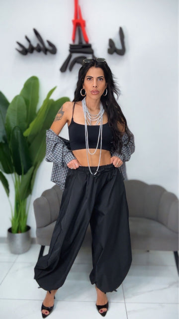 Pantalone Super Over con Elastico e Laccetti alla Caviglia – Nero