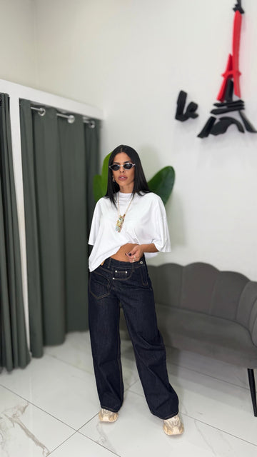 Jeans Blu Scuro Modello Asimmetrico
